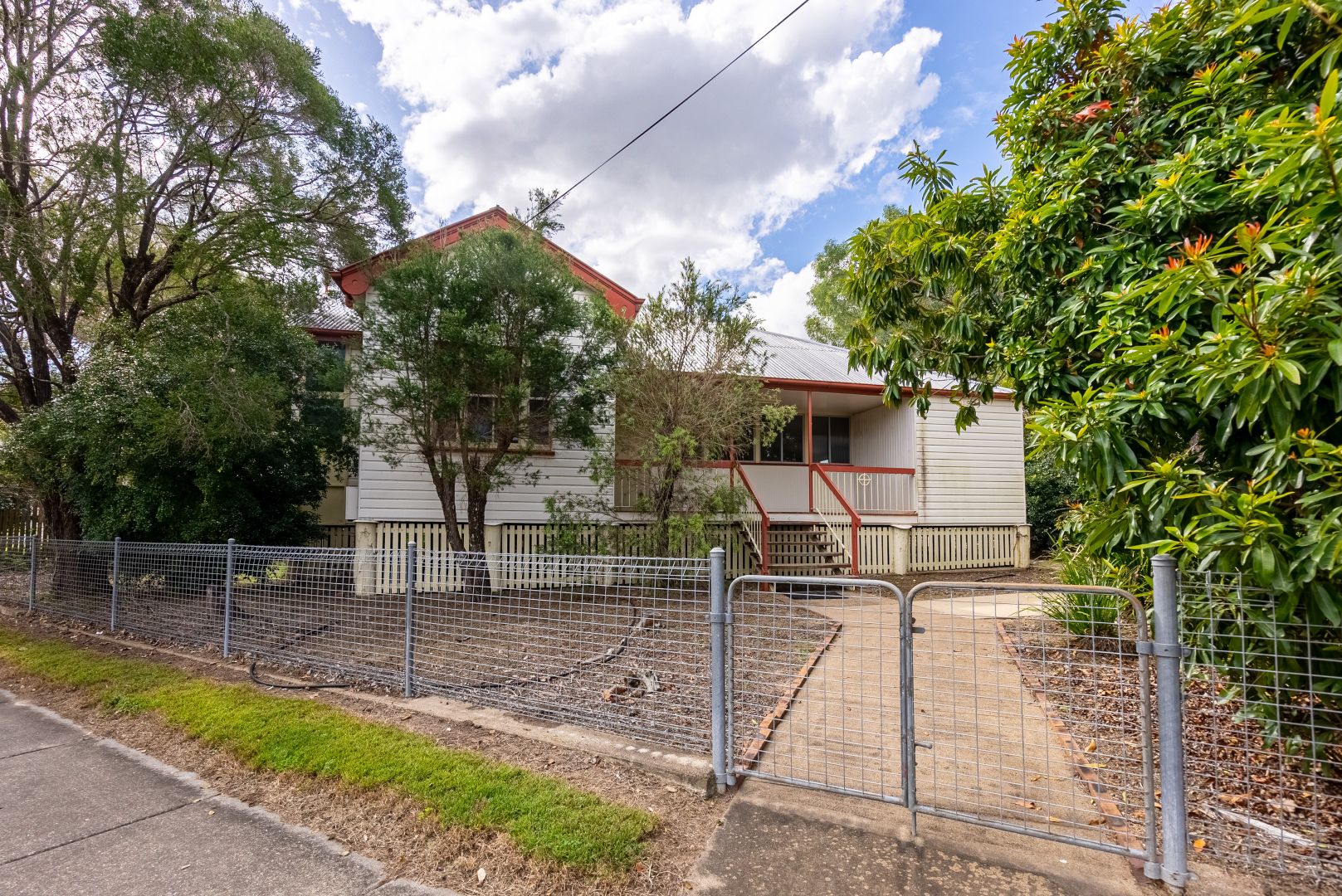 5 & 5B Ferrett Street, Sadliers Crossing QLD 4305, Image 2