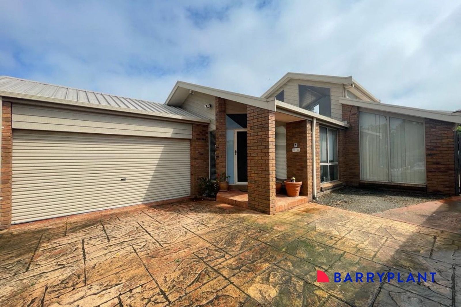 4 bedrooms House in 21 John Ryan Drive SOUTH MORANG VIC, 3752