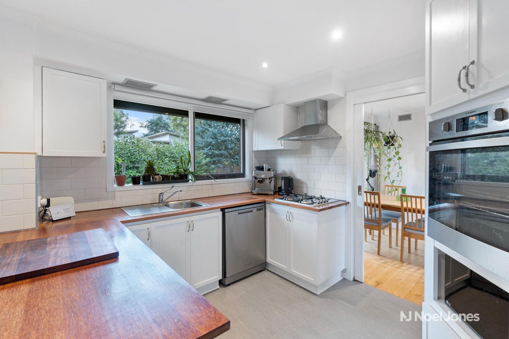 2/4 Munro Street, Mitcham VIC 3132, Image 1