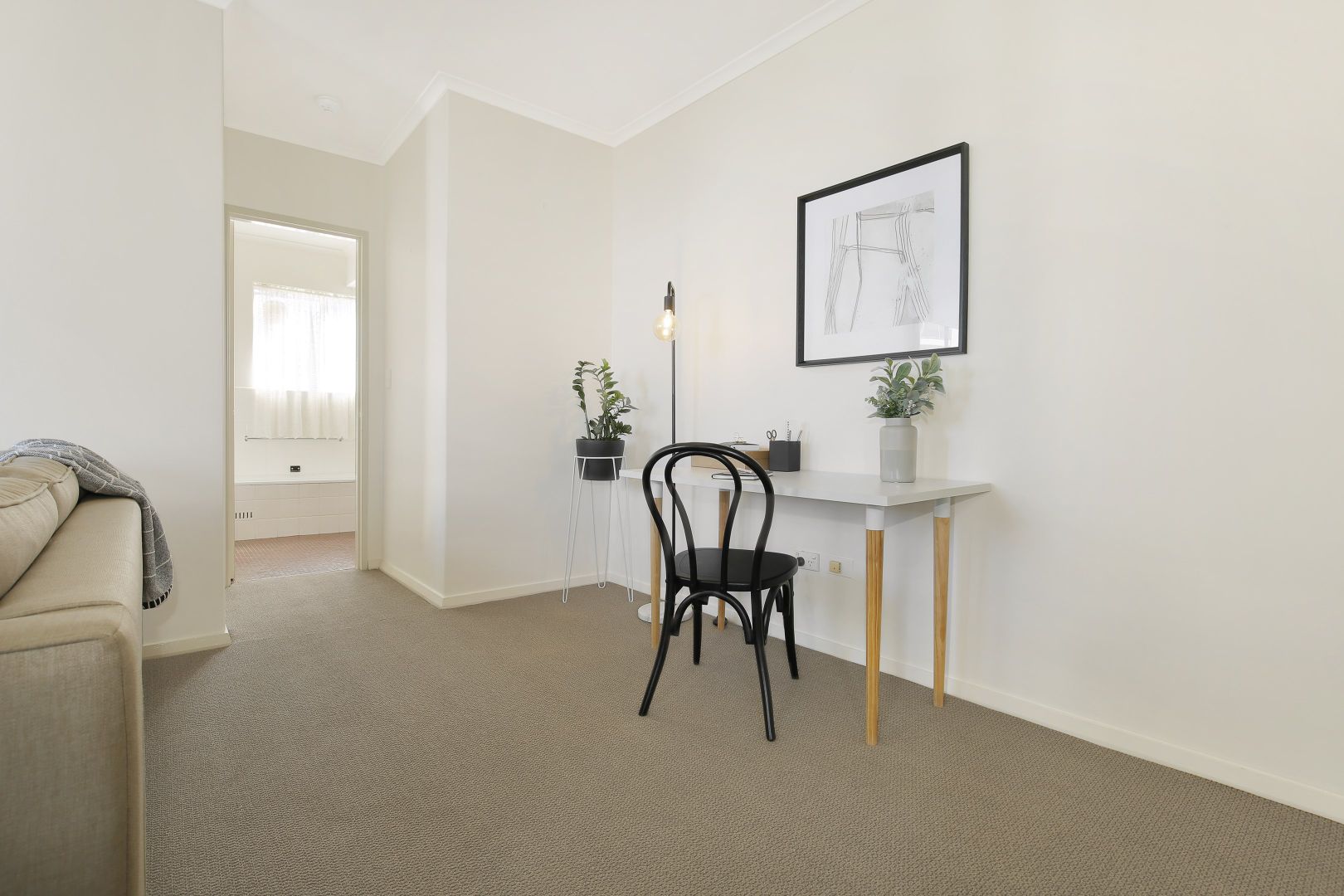 8/70 Cliff Road, Wollongong NSW 2500, Image 2