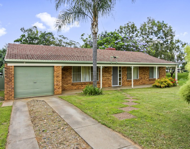 15 Joseph Brown Place, Oxley Vale NSW 2340