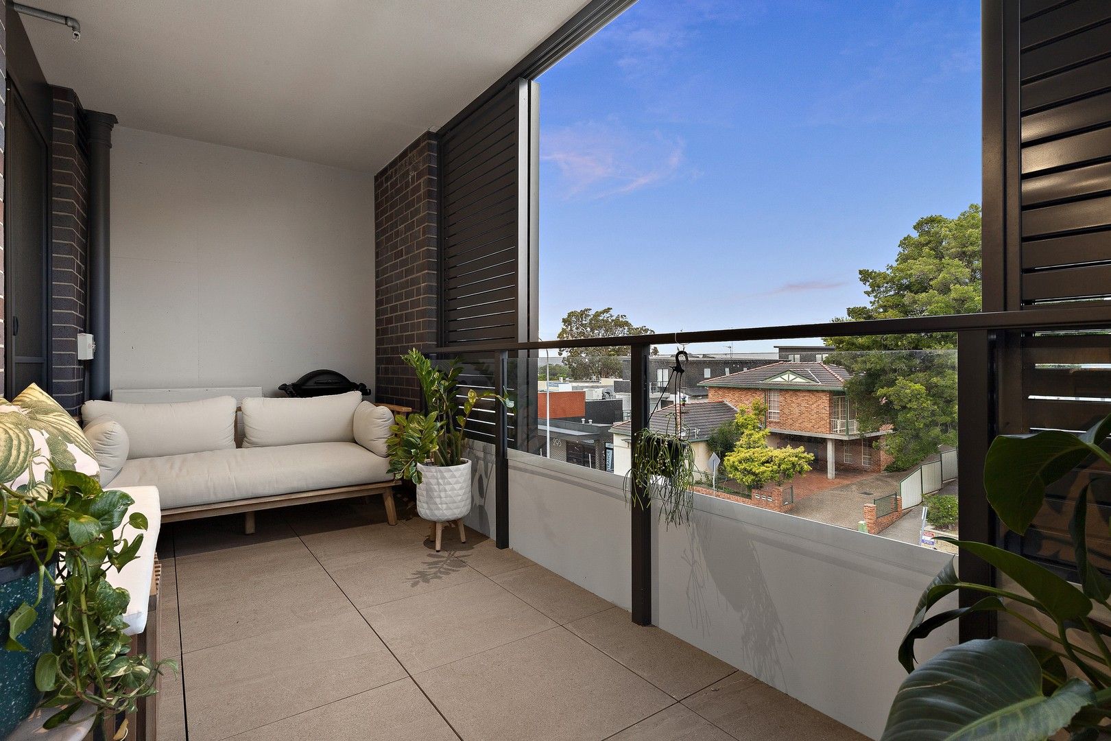 2 bedrooms Apartment / Unit / Flat in 205/302 Brunker Road ADAMSTOWN NSW, 2289