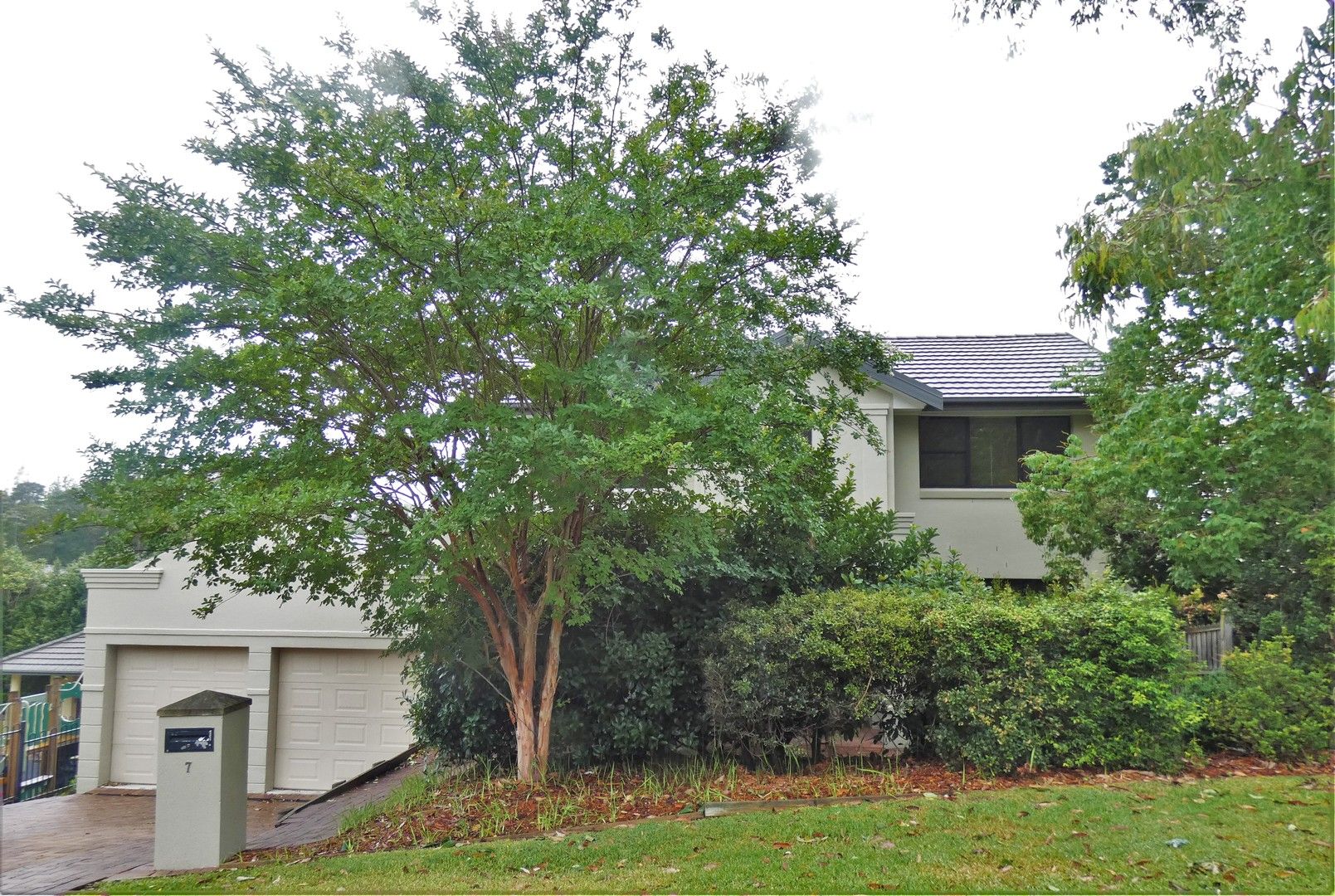 5 bedrooms House in 7 Wattlecliffe Drive BLAXLAND NSW, 2774