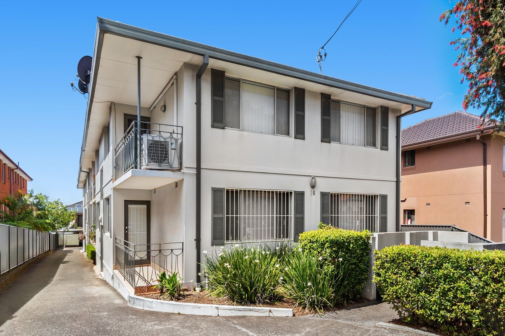 2 bedrooms Apartment / Unit / Flat in 4/16 Northcote Street CANTERBURY NSW, 2193