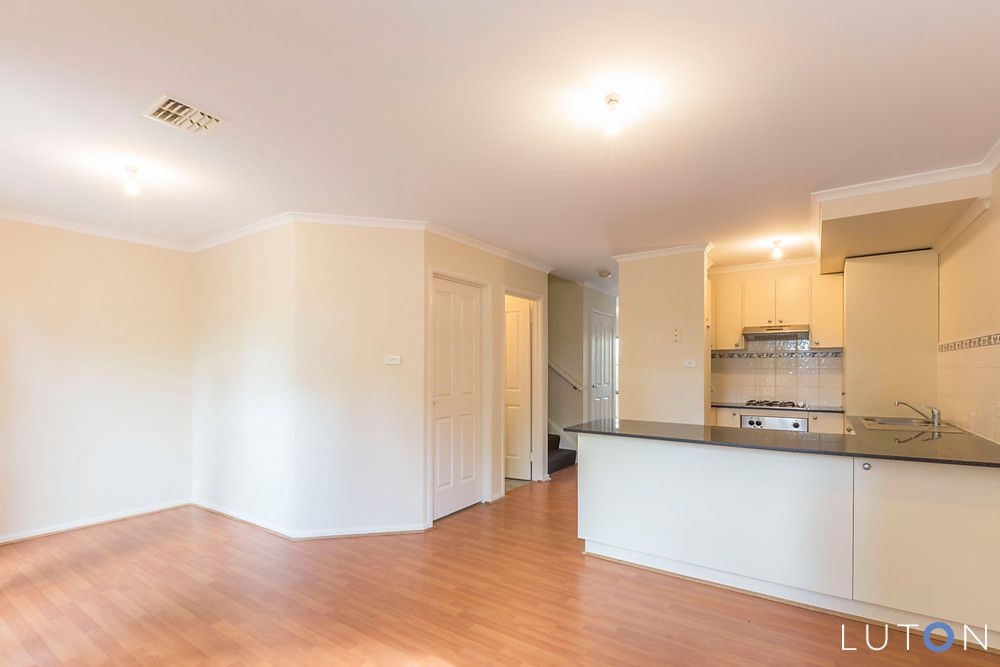 8/15 Wanliss Street, Latham ACT 2615, Image 2