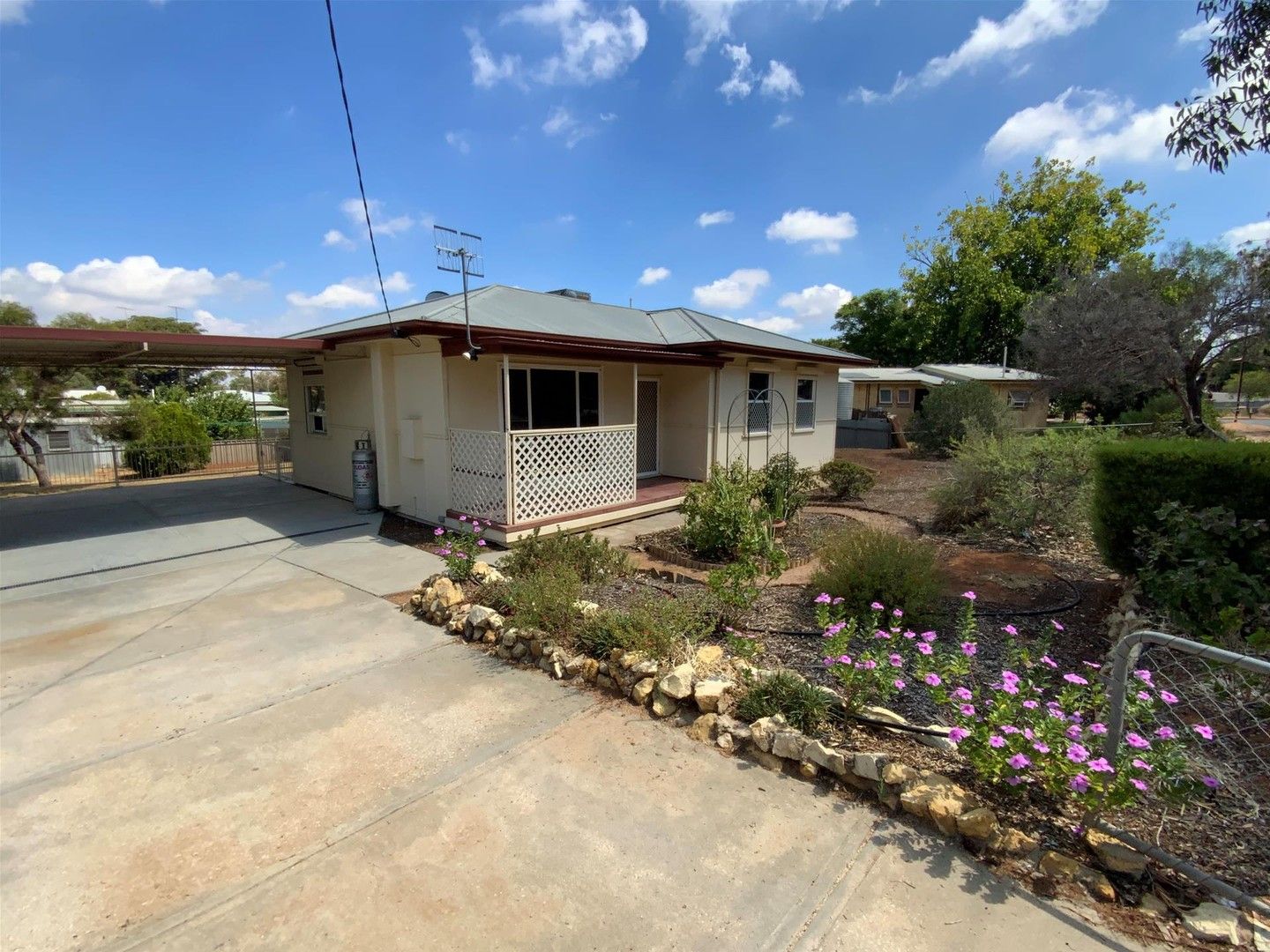 3 bedrooms House in 16 Roberts Street BERRI SA, 5343