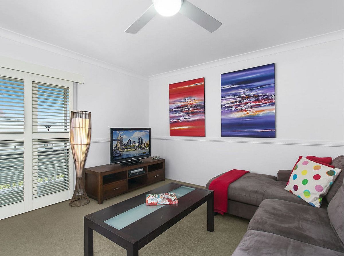 5/39 Wambool Street, Bulimba QLD 4171, Image 2