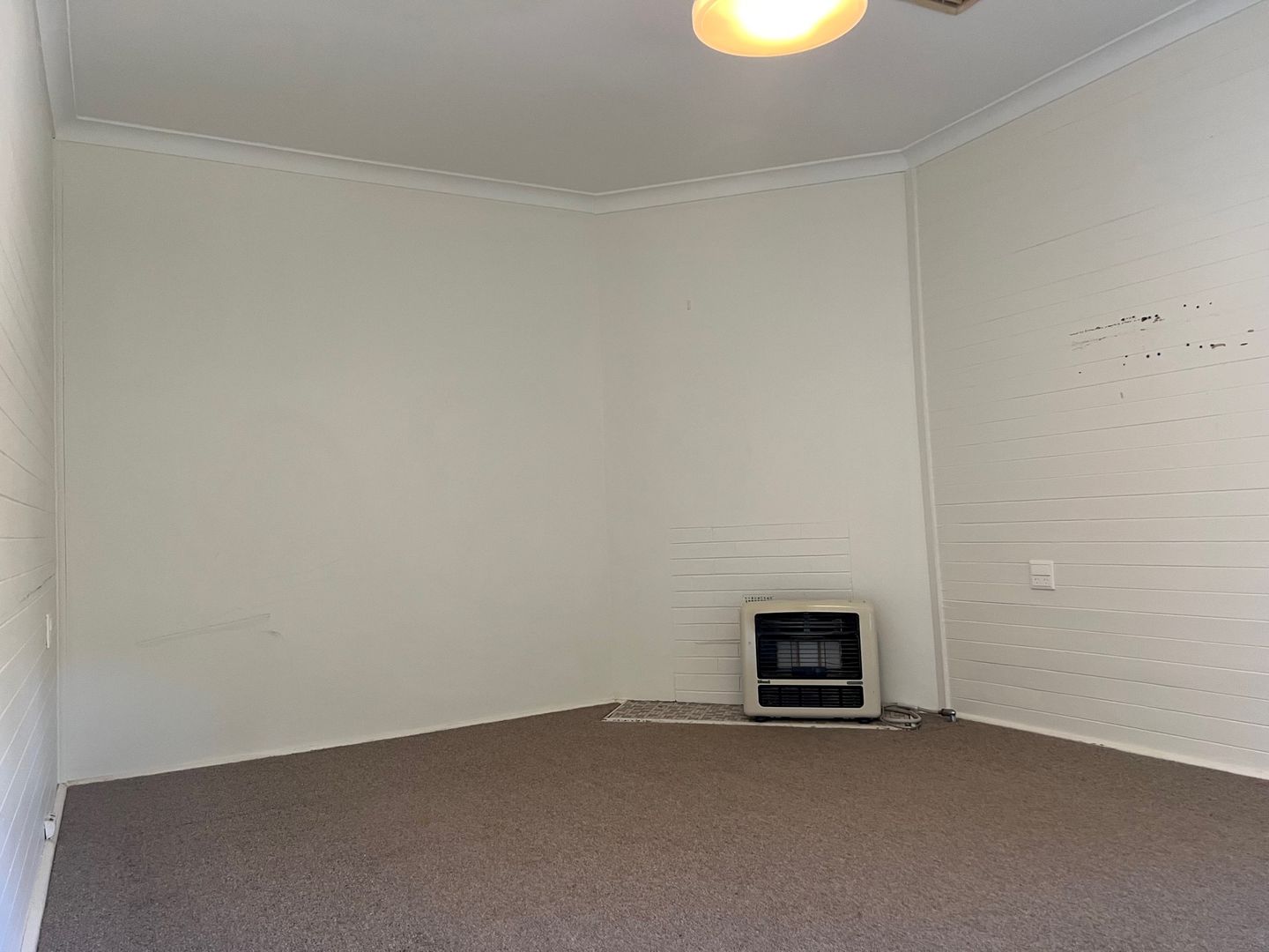10B Willans Street, Narrandera NSW 2700 Apartment For Rent 280