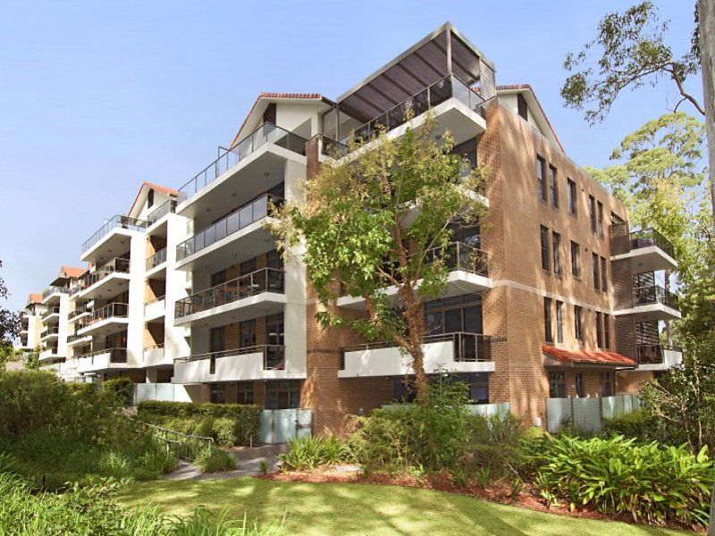 2 bedrooms Apartment / Unit / Flat in 422/2C Munderah Street WAHROONGA NSW, 2076