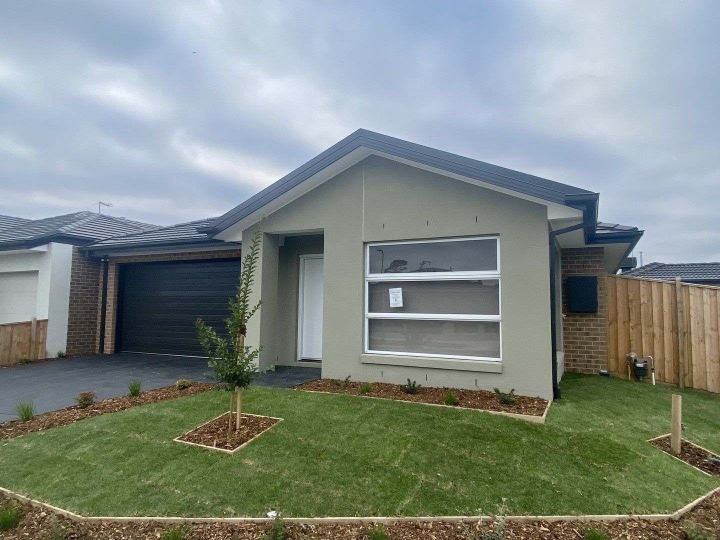 3 bedrooms House in 2 Hartney Avenue PAKENHAM VIC, 3810