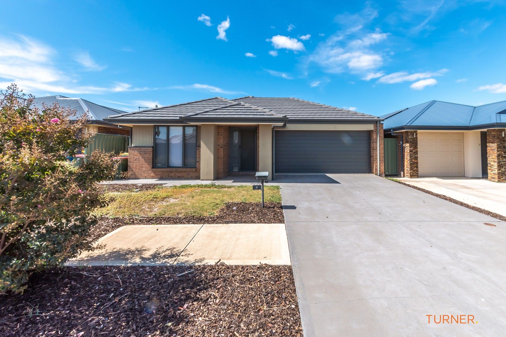 4 bedrooms House in 8 Elm Court PARAFIELD GARDENS SA, 5107