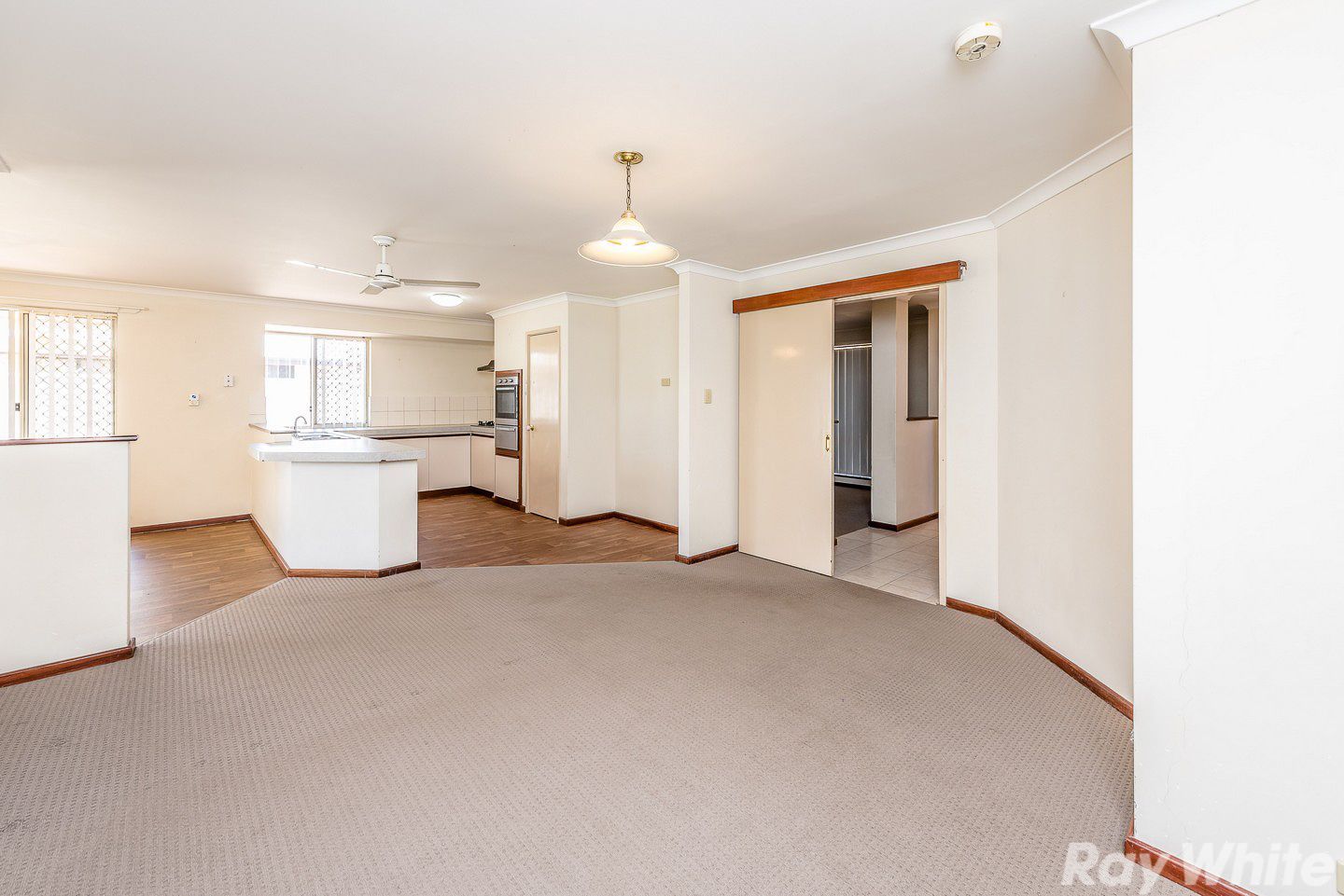 17 Mugana Crescent, Waggrakine WA 6530, Image 2