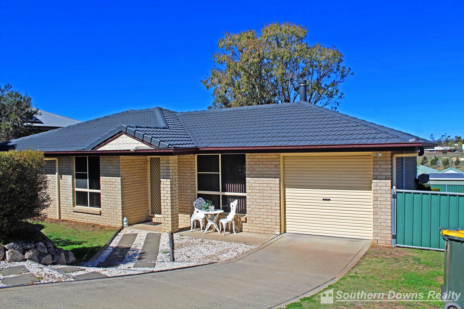 27 Walker Street, Warwick Property History & Address Research Domain