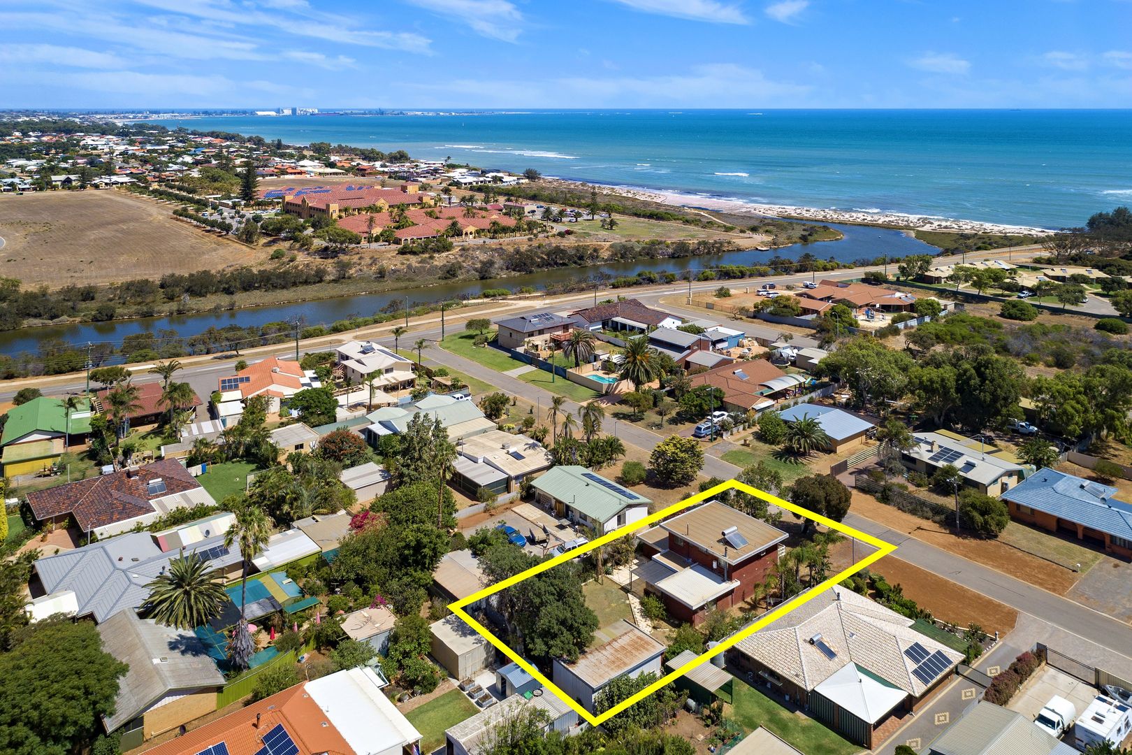 10 Centaur Road, Sunset Beach WA 6530, Image 1