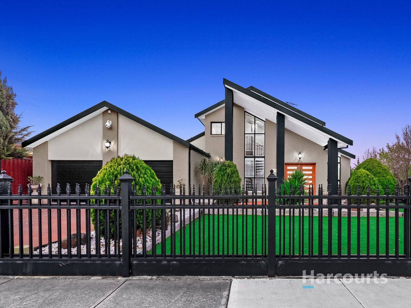 4 bedrooms House in 124 Copernicus Way KEILOR DOWNS VIC, 3038