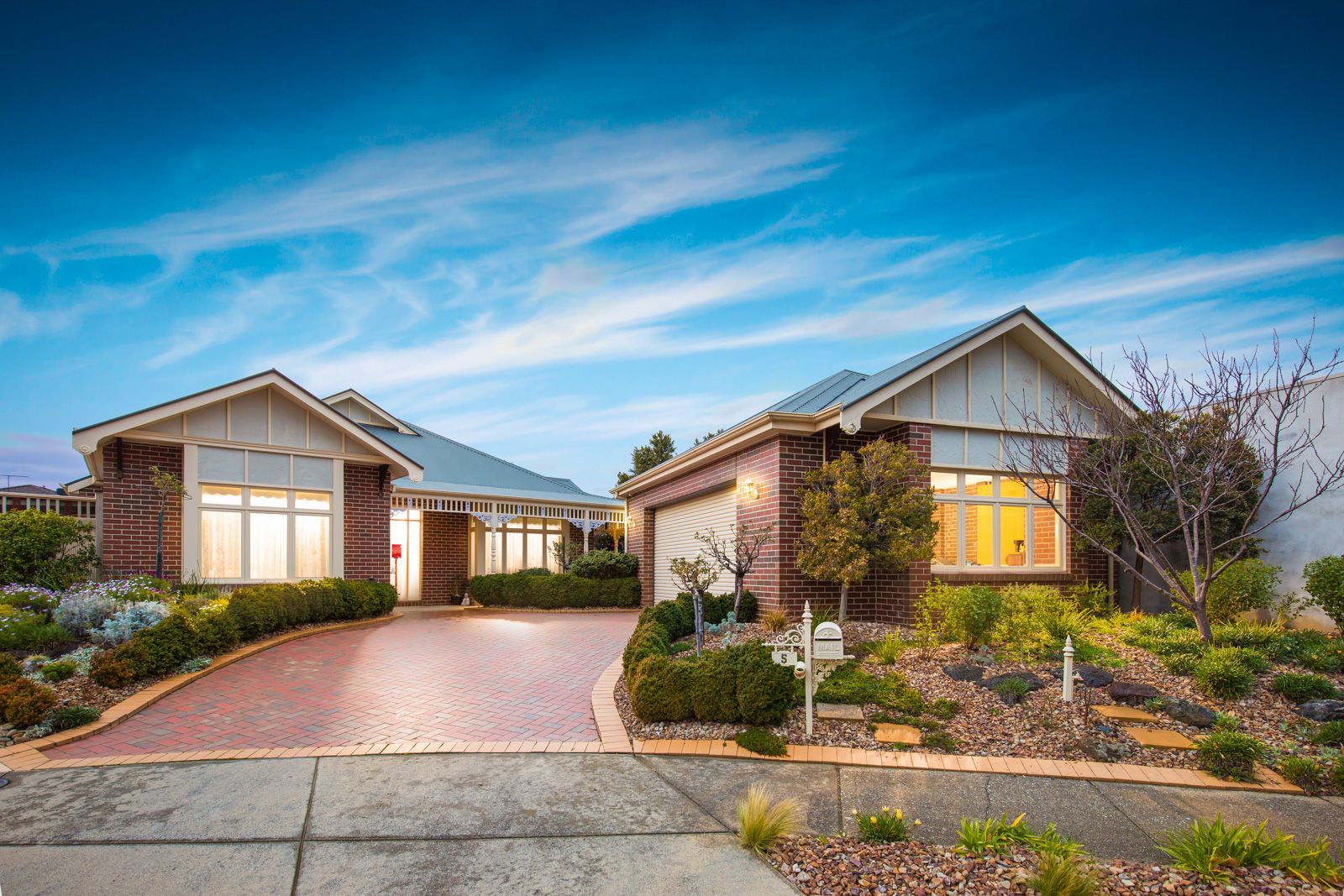 5 Nolan Place, Taylors Lakes VIC 3038, Image 0