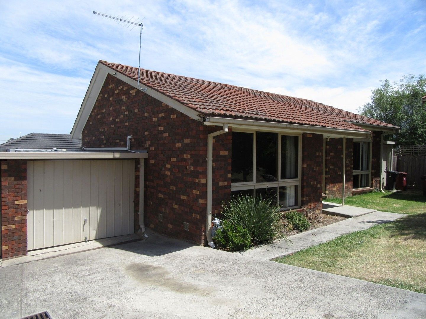 2 bedrooms Apartment / Unit / Flat in 2/6-10 Darcy Street DONCASTER VIC, 3108