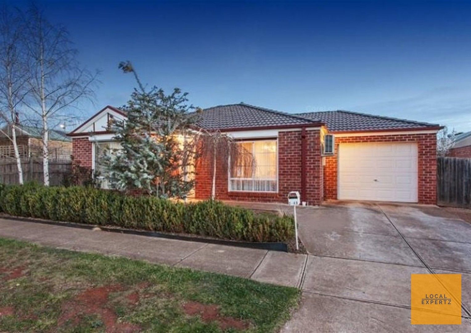 3 bedrooms Apartment / Unit / Flat in 2/43 Rees Road MELTON SOUTH VIC, 3338