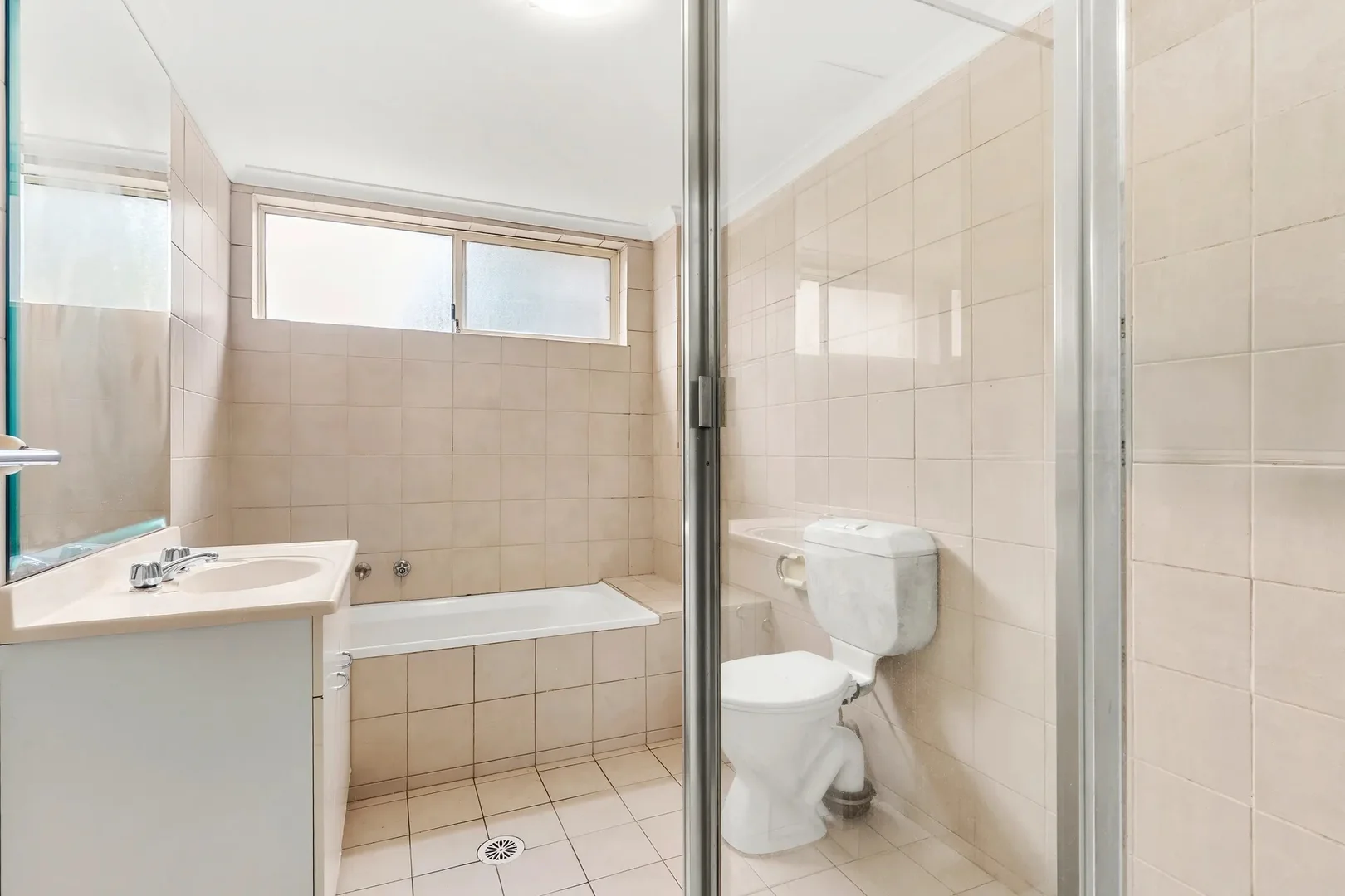 Additional image 5 of 2/2-4 Mansfield Avenue, Caringbah NSW 2229