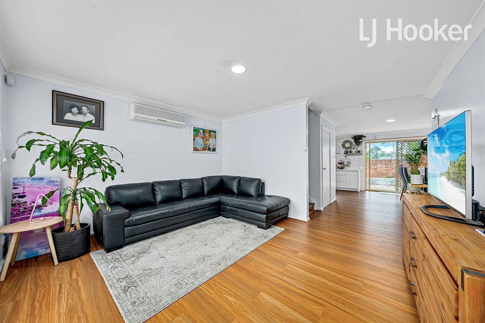 2/5 Corella Rd, Green Valley NSW 2168, Image 2