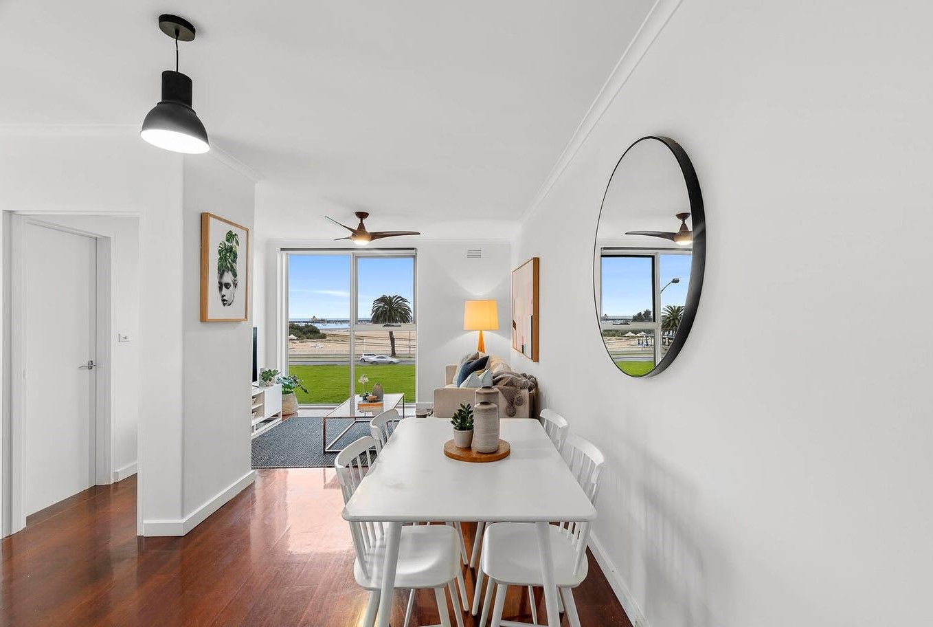 2 bedrooms Apartment / Unit / Flat in 14/323 Beaconsfield Parade ST KILDA WEST VIC, 3182