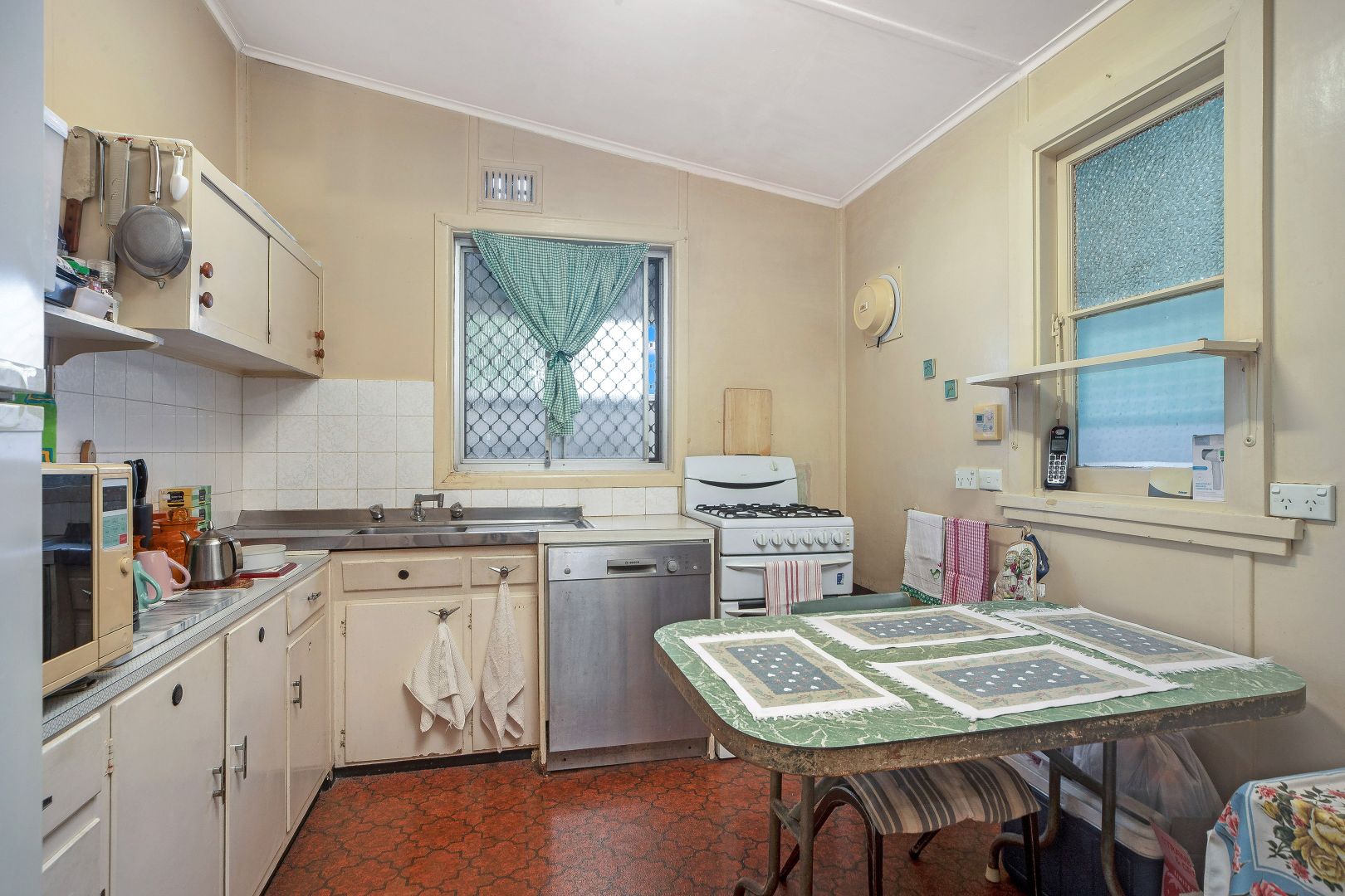 24 Wallace Street, Sefton NSW 2162, Image 2