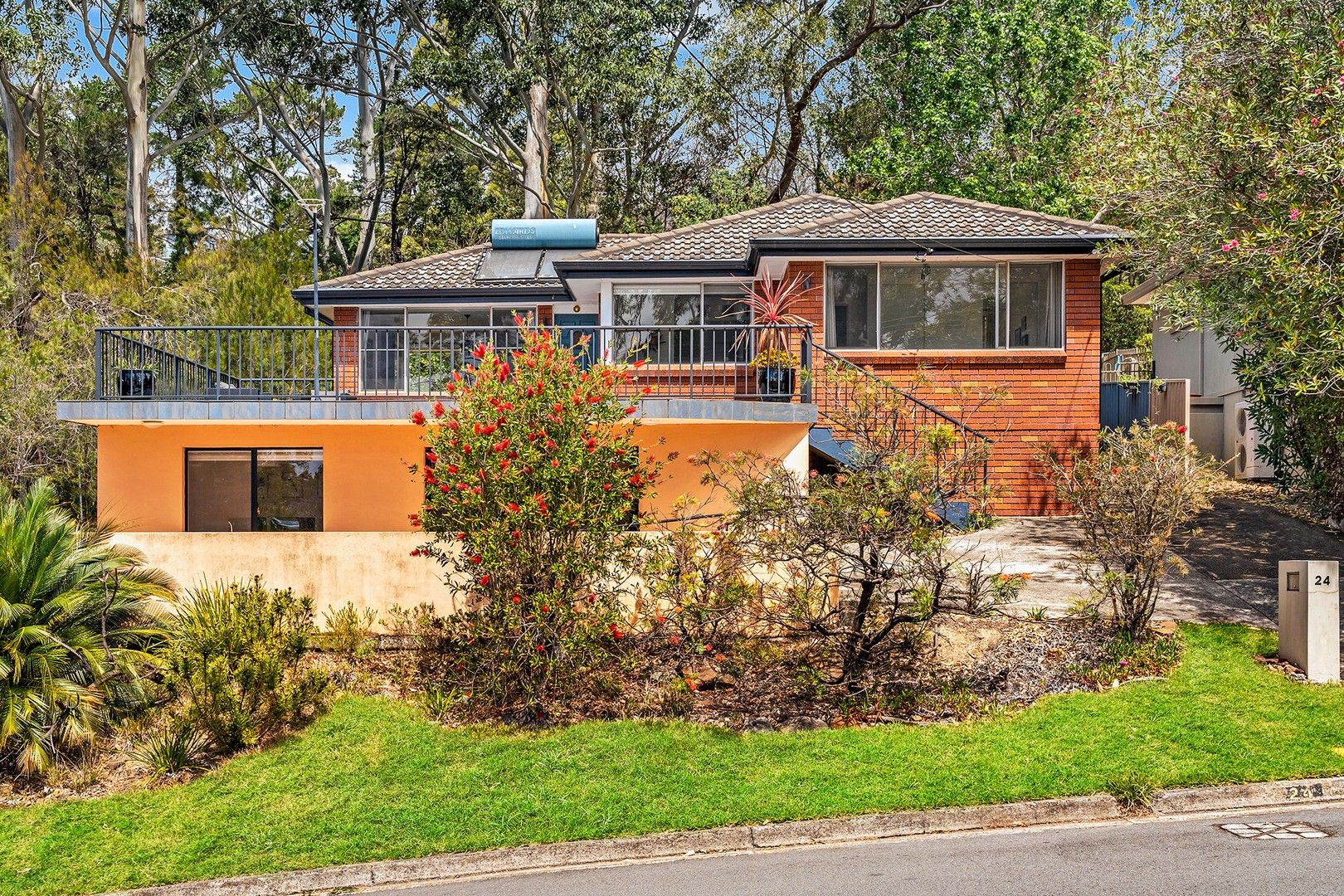 4 bedrooms House in 24 Sladden Road YARRAWARRAH NSW, 2233