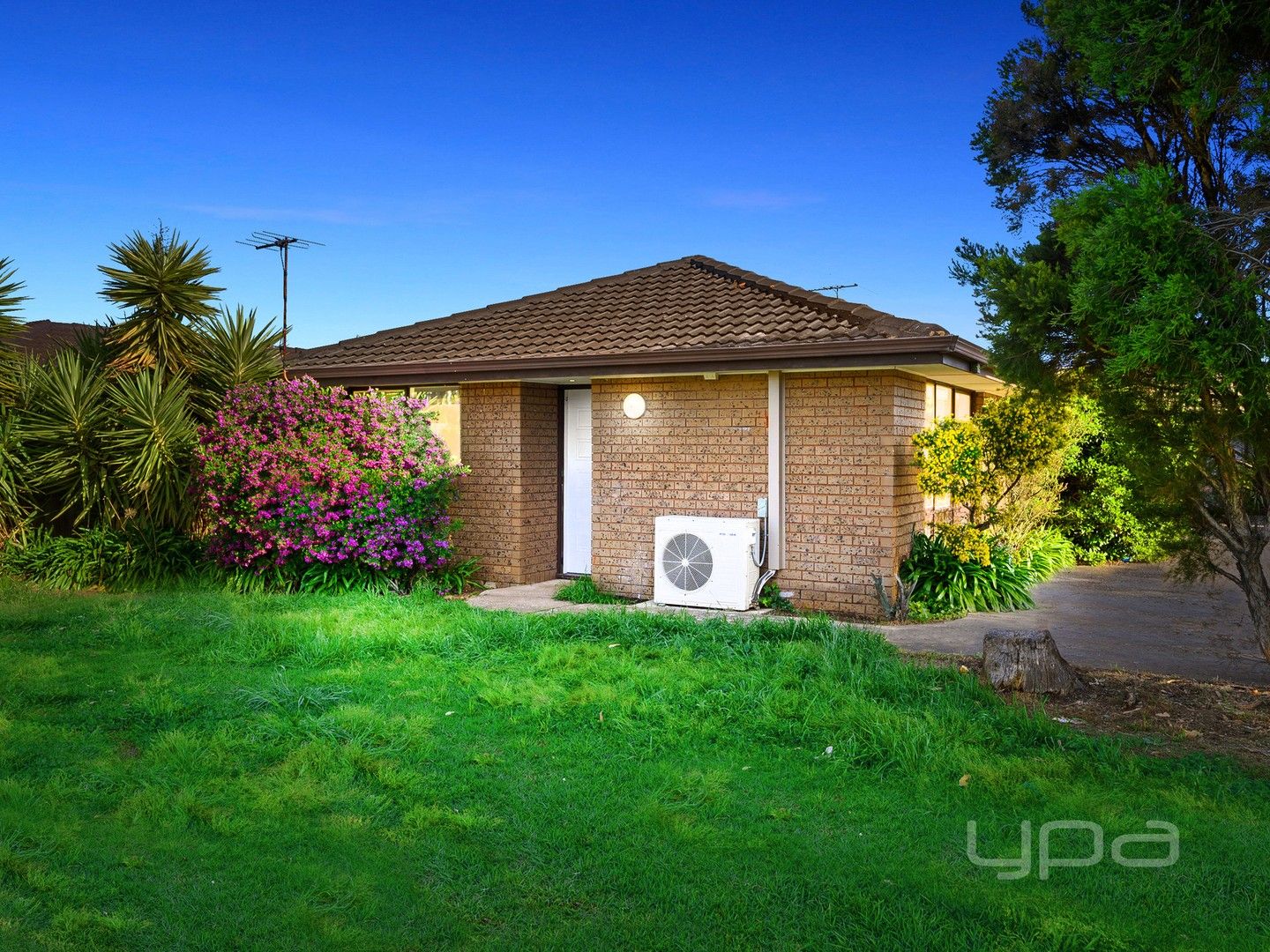 1/137139 Centenary Avenue, Melton VIC 3337 Domain