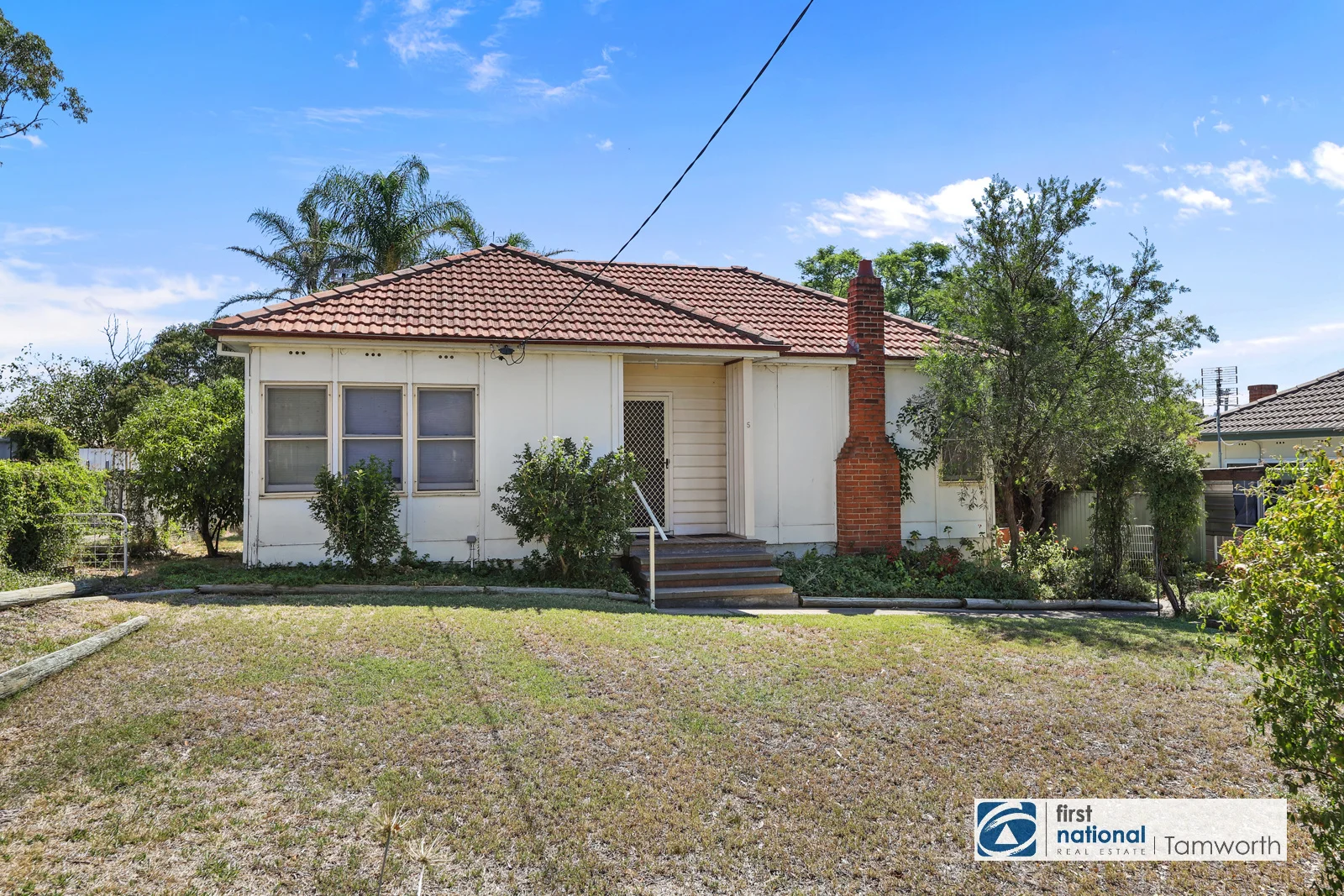 5 HUME STREET, Tamworth NSW 2340