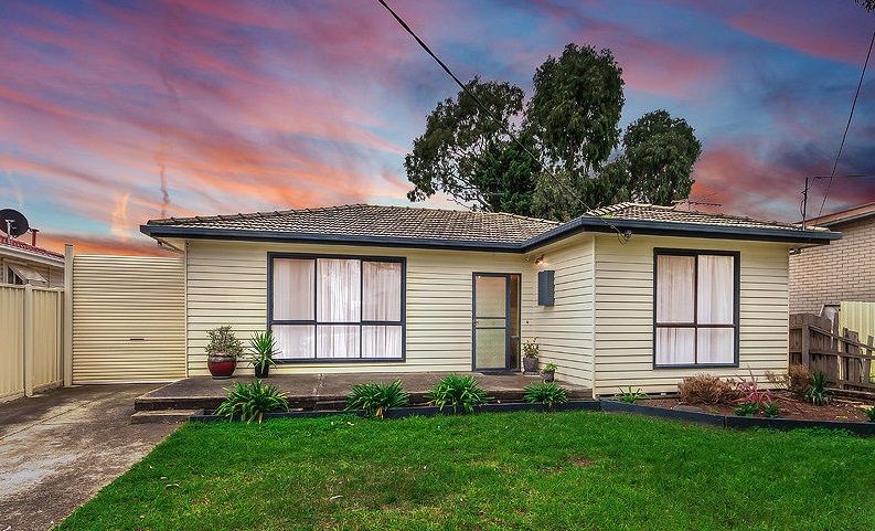 32 Andrew Road, St Albans VIC 3021