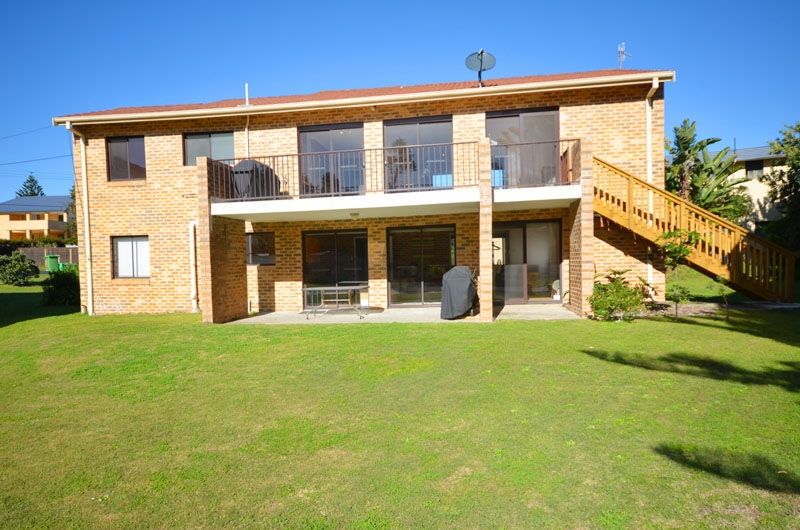 1/4 Del Mar Drive, Copacabana NSW 2251, Image 1