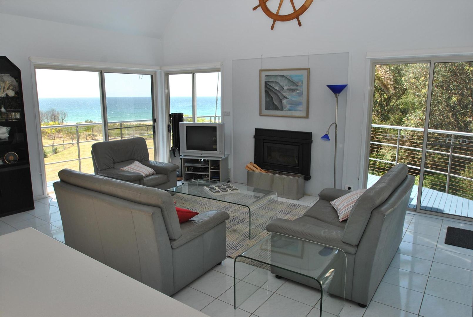 76 Eastbourne Avenue, Culburra Beach NSW 2540, Image 2