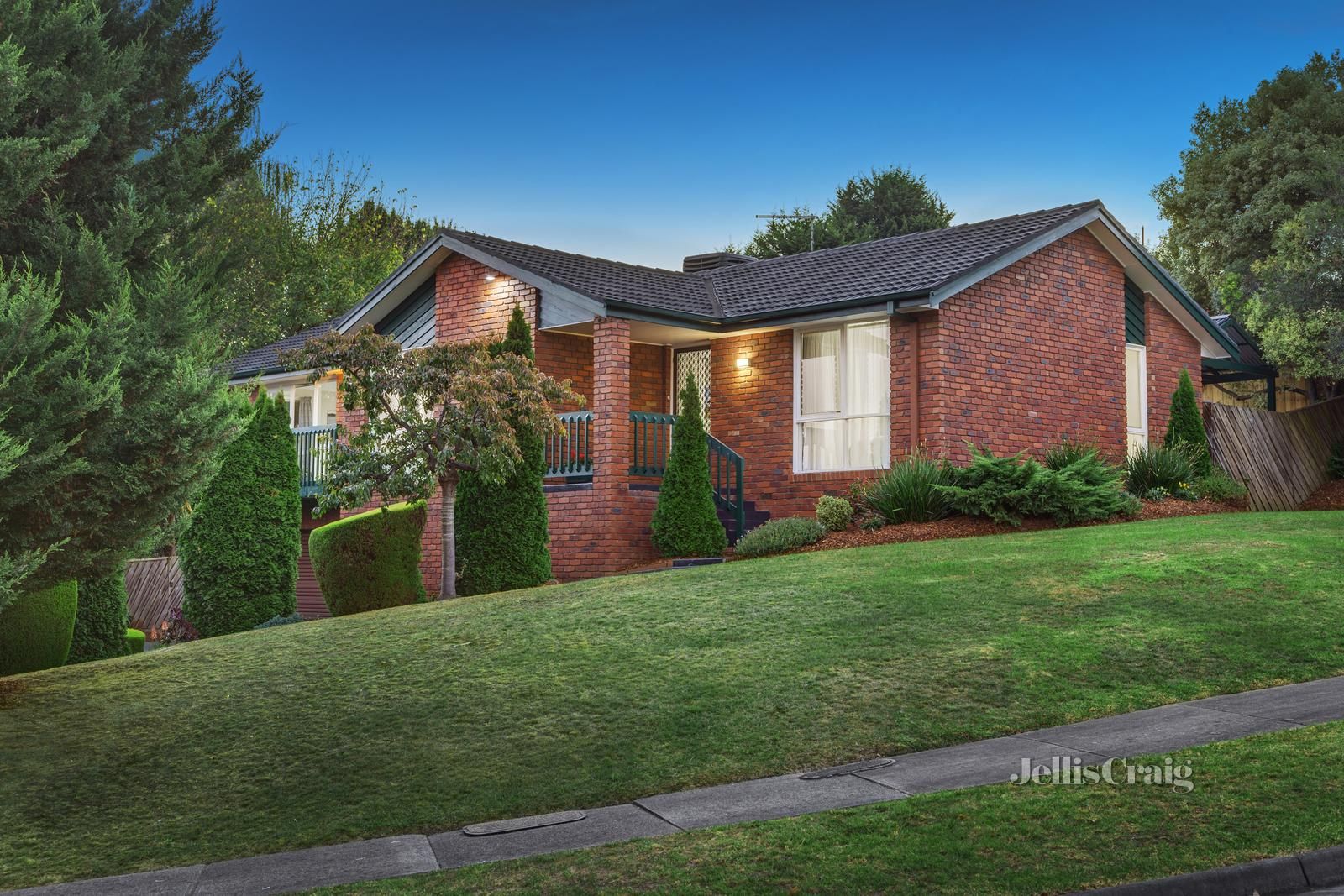 3 Oakbank Court, Mooroolbark VIC 3138, Image 0