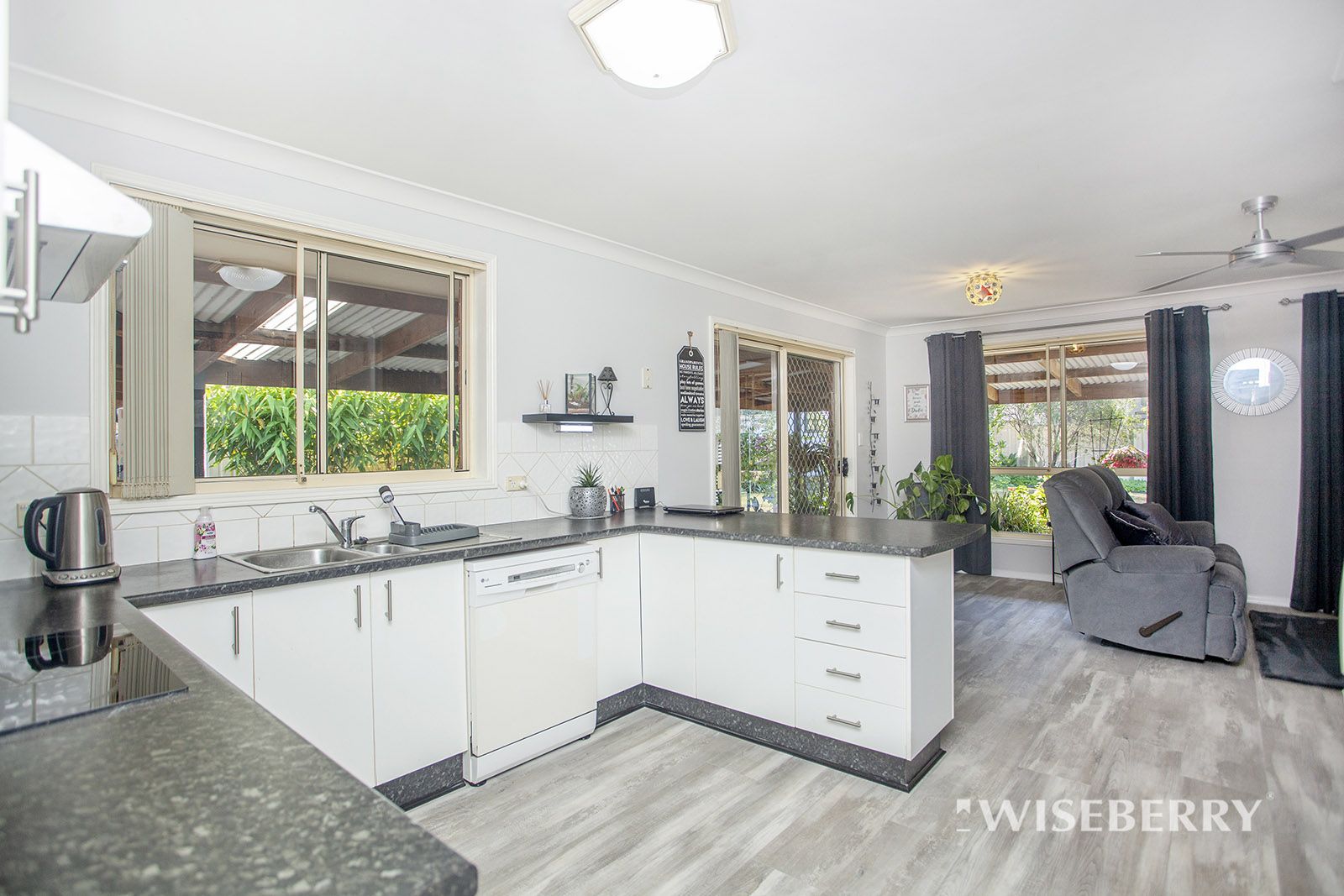 17 Robusta Parade, Taree NSW 2430, Image 1