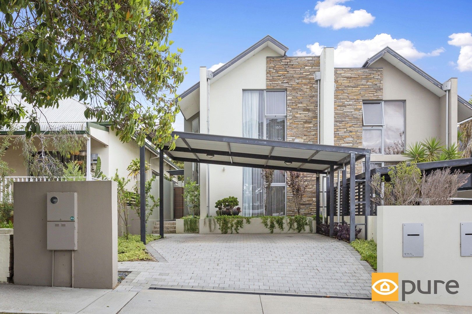 4 bedrooms House in 101A St Leonards Avenue WEST LEEDERVILLE WA, 6007