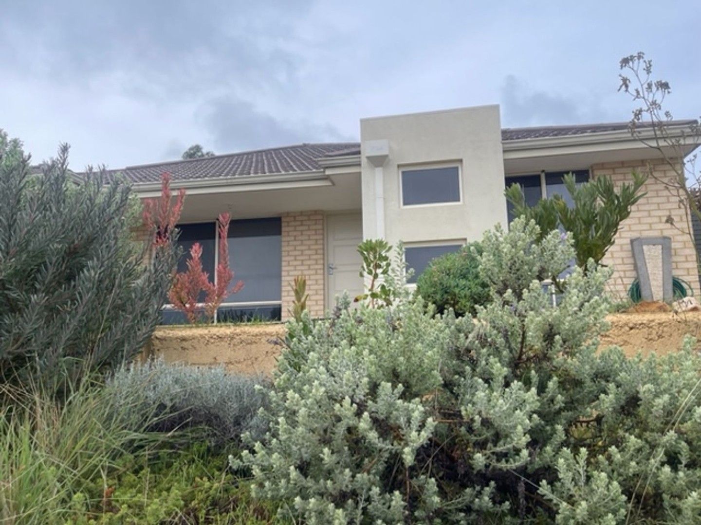 4 bedrooms House in 22 Sandalwood Place BODDINGTON WA, 6390