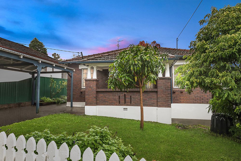 10 Manning Avenue, Strathfield South NSW 2136