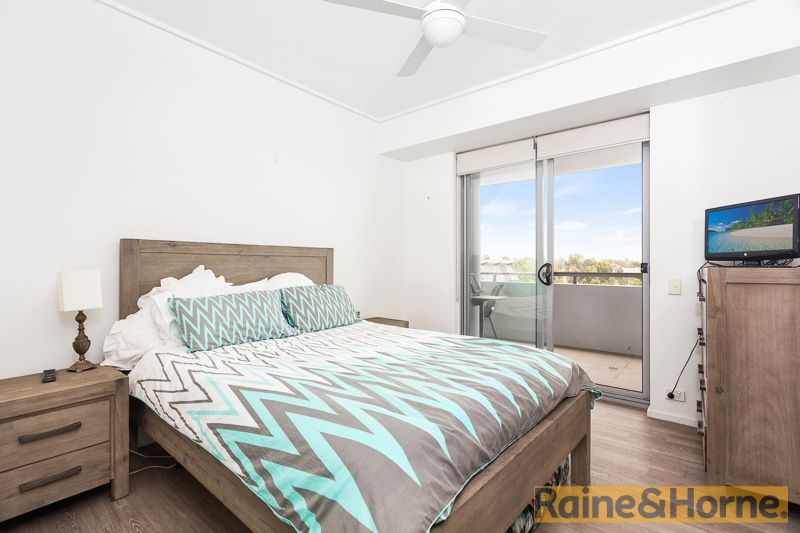 304/72 Civic Way, Rouse Hill NSW 2155, Image 2