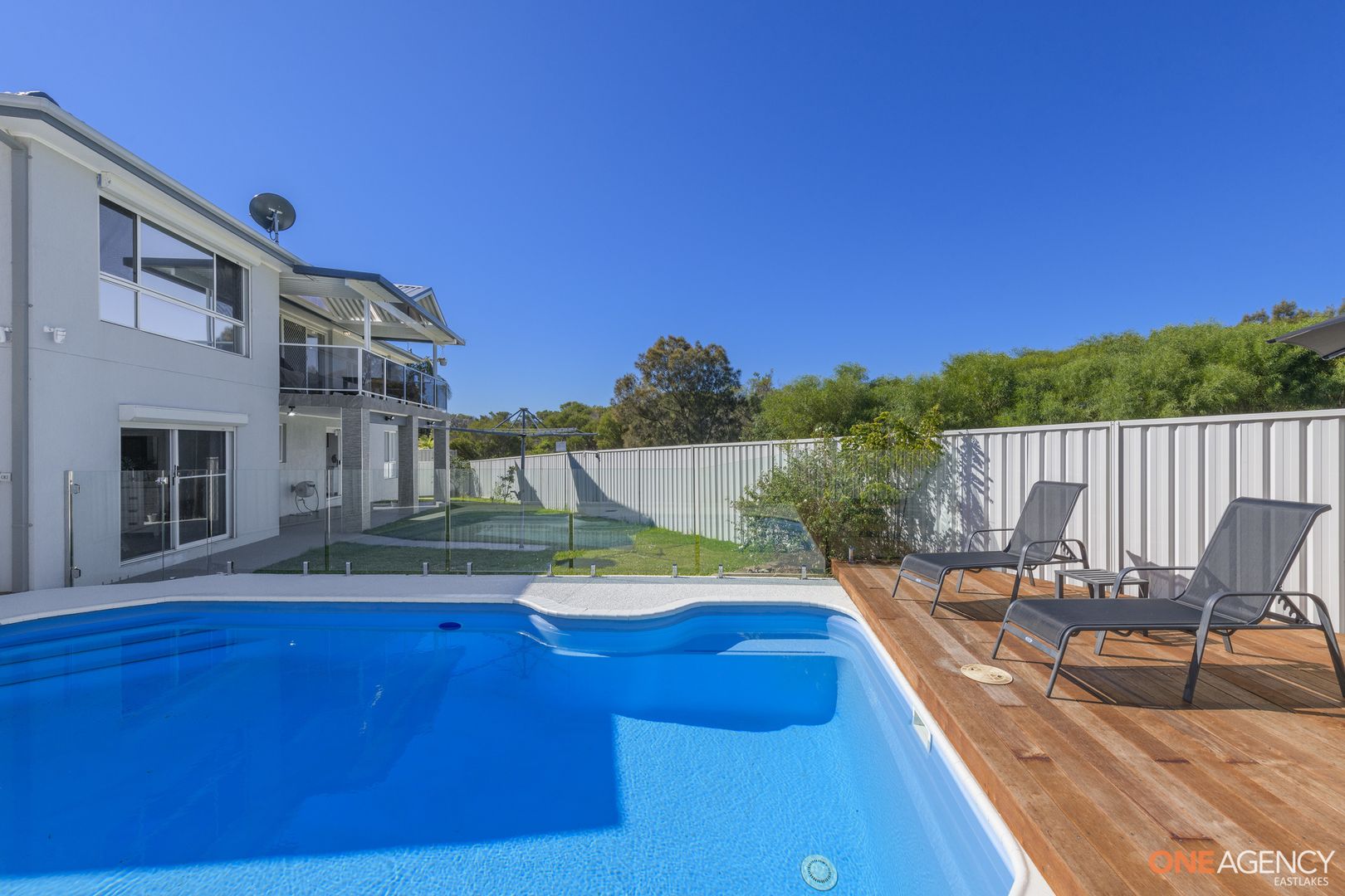 1 Brigantine Place, Caves Beach NSW 2281, Image 2