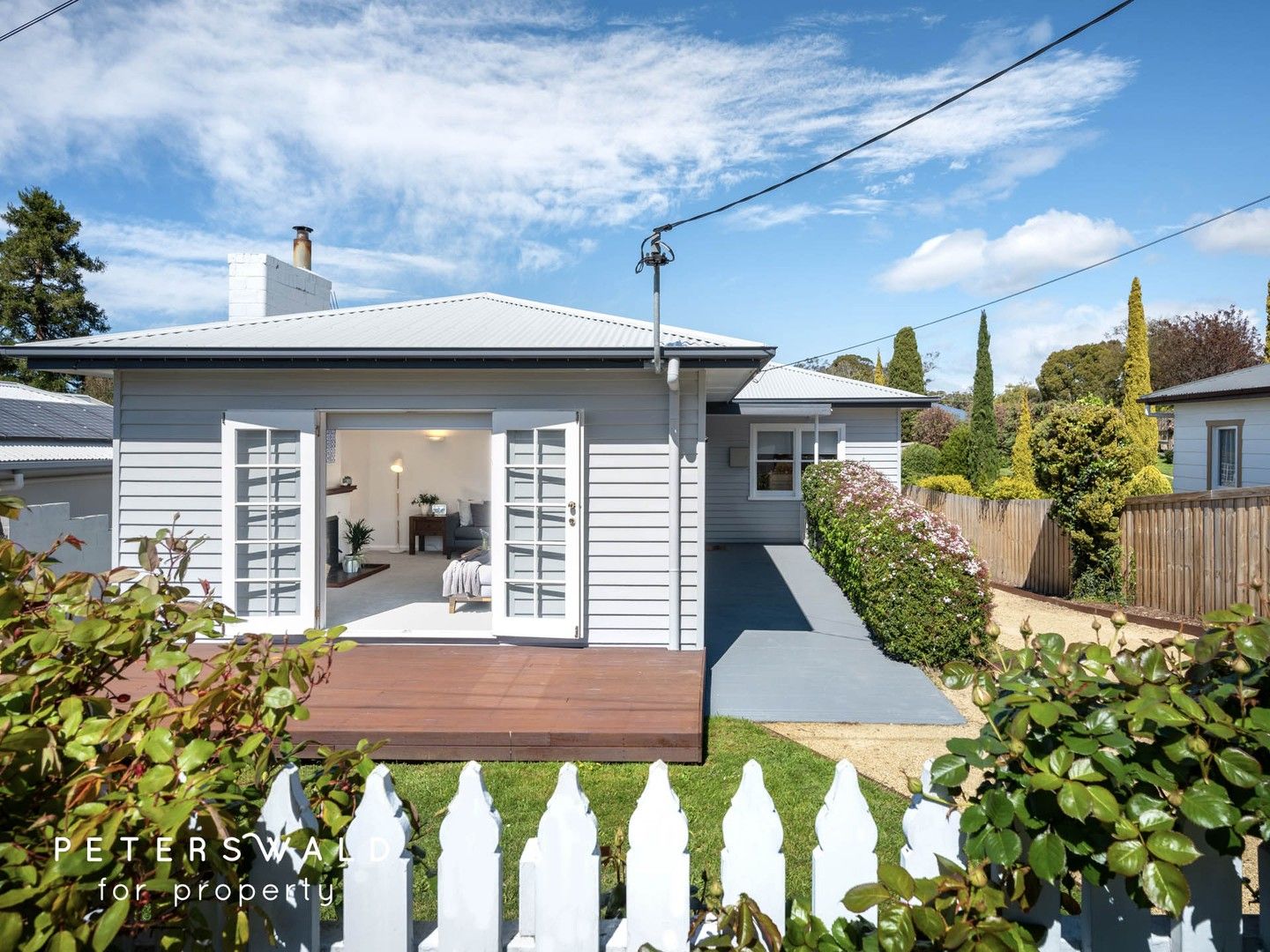 17 Seaview Avenue, Taroona TAS 7053, Image 0