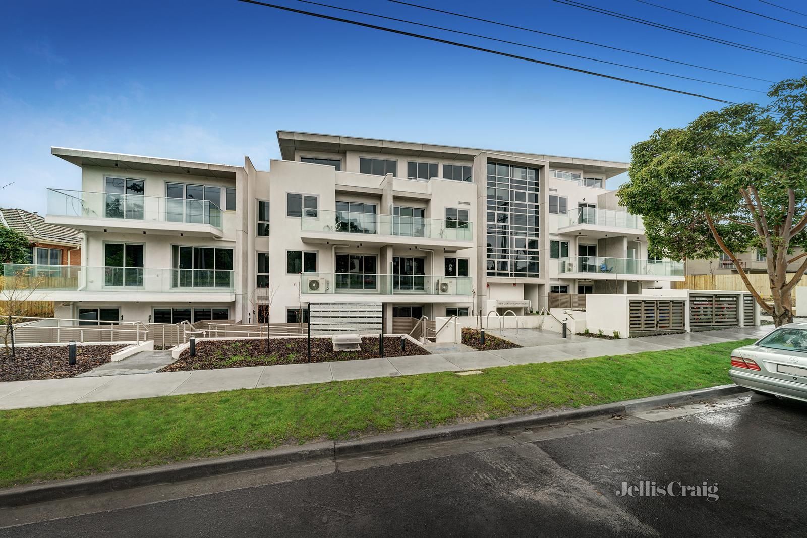 2 bedrooms Apartment / Unit / Flat in 407/330-334 Manningham Road DONCASTER VIC, 3108