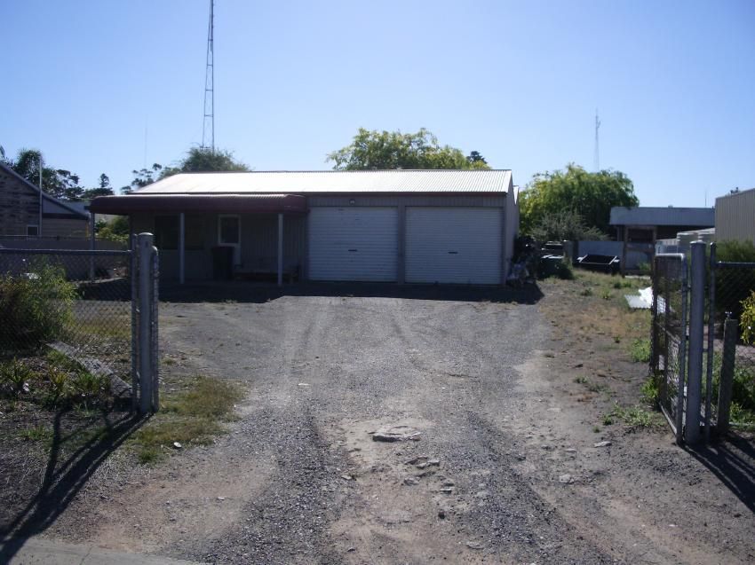 35 Scott Street, Bordertown SA 5268, Image 2