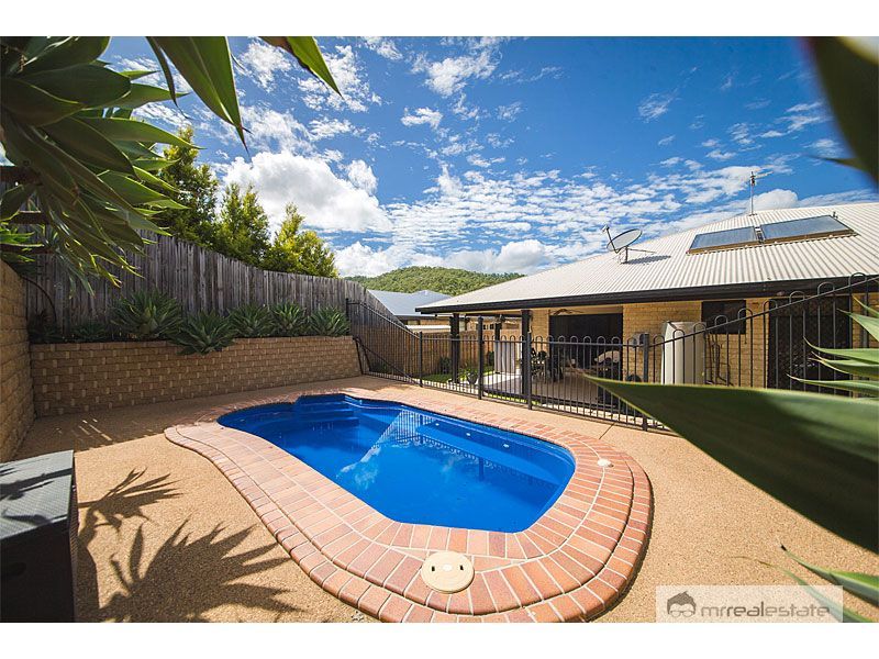 43 Sunset Drive, Norman Gardens QLD 4701, Image 2