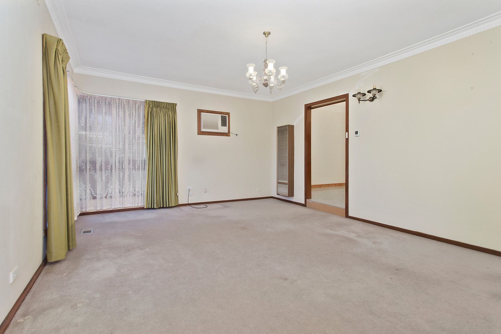 2 Heatherlea Crescent, Keilor East VIC 3033, Image 2