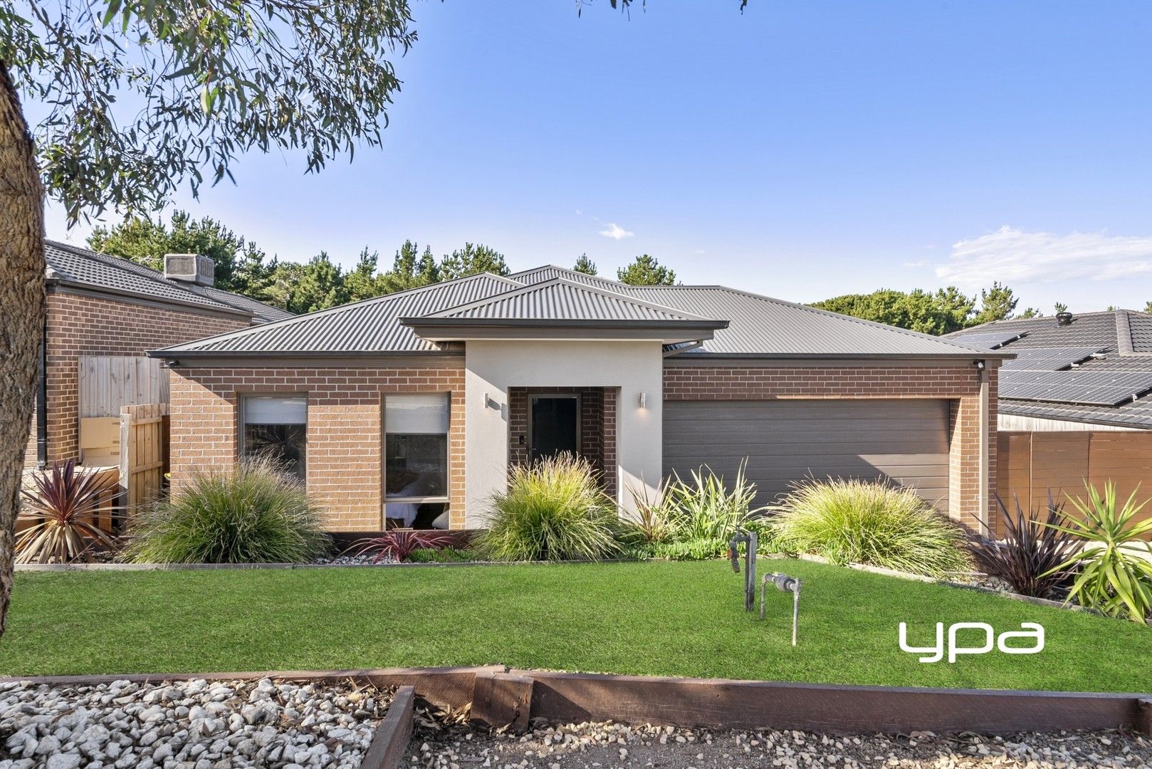 4 bedrooms House in 12 Retreat Crescent SUNBURY VIC, 3429