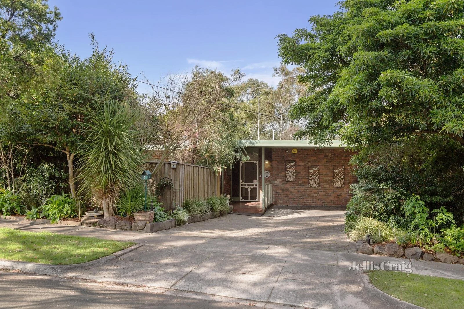 Additional image 2 of 6 Genoa Court, Mount Waverley VIC 3149