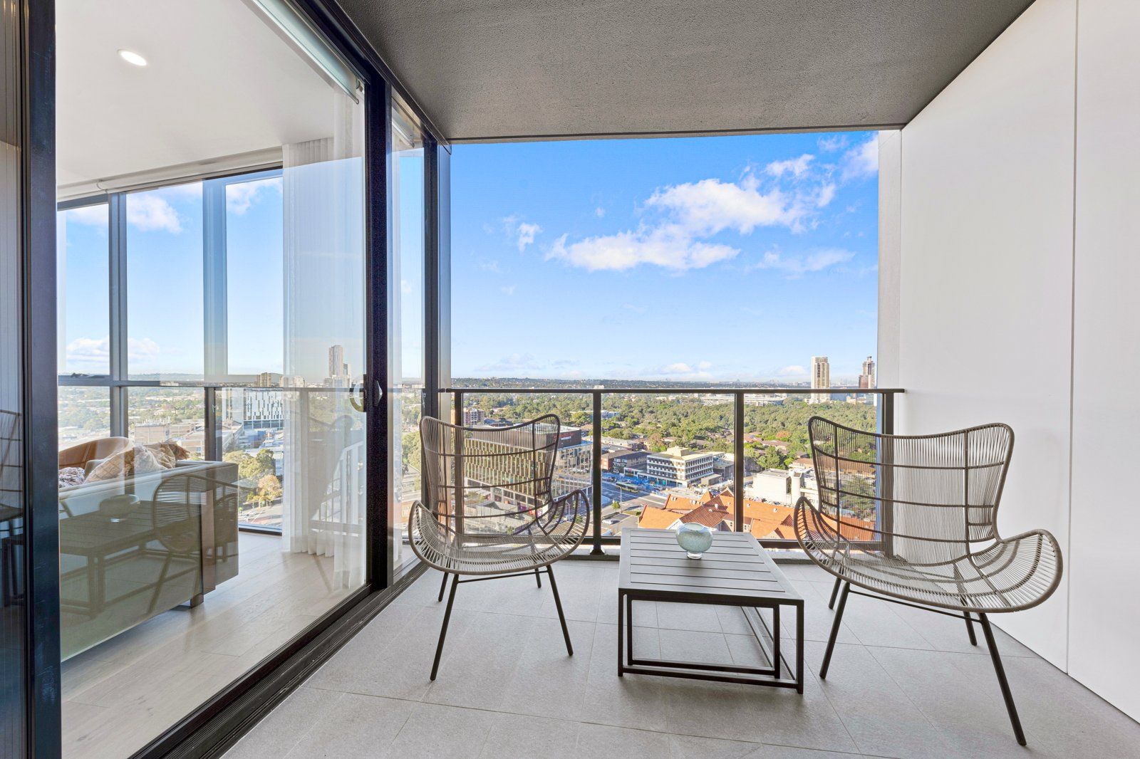2 bedrooms Apartment / Unit / Flat in Level 17, U1743/9 Maple Tree Road WESTMEAD NSW, 2145