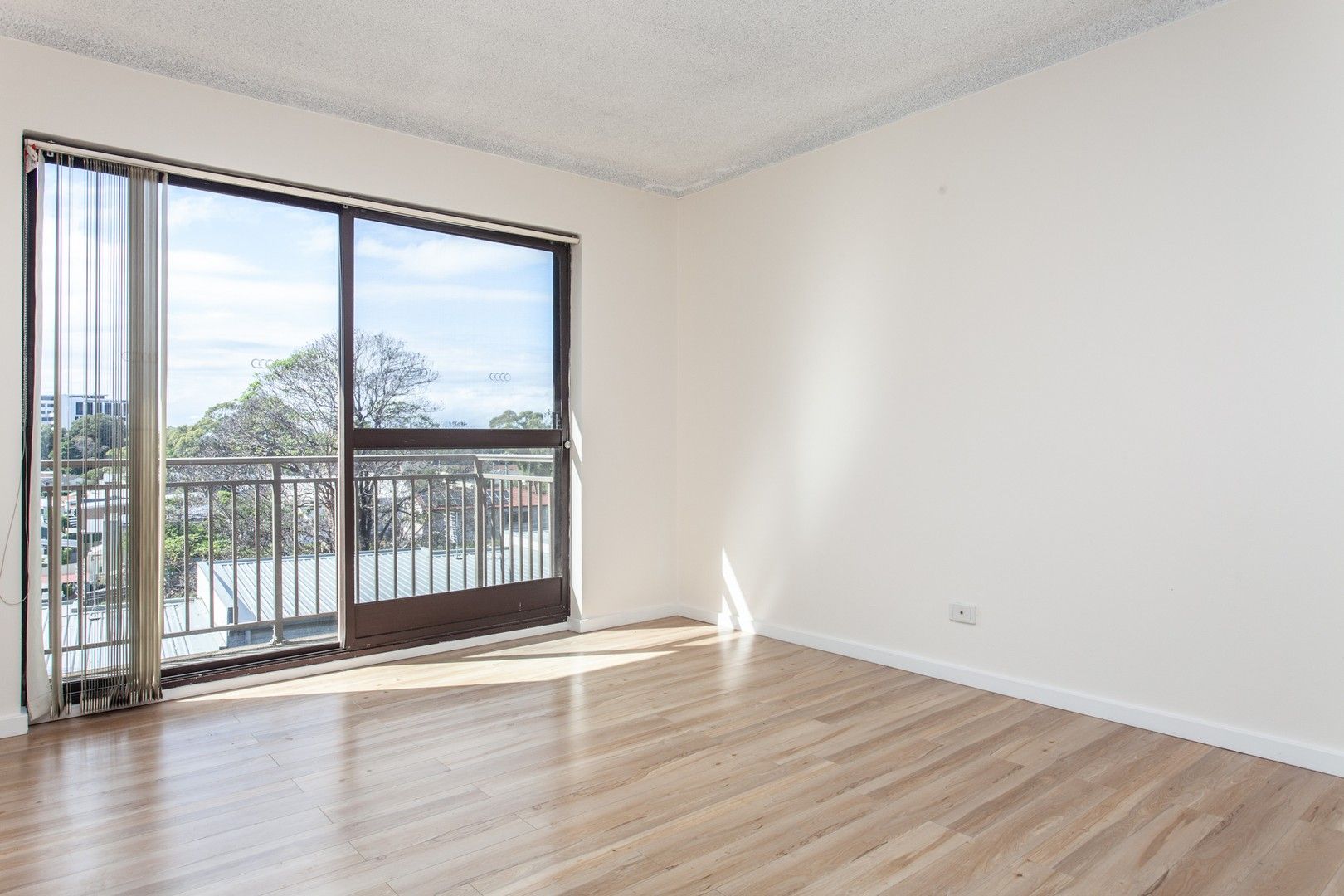 2 bedrooms Apartment / Unit / Flat in 15/420-422 Crown Street WEST WOLLONGONG NSW, 2500