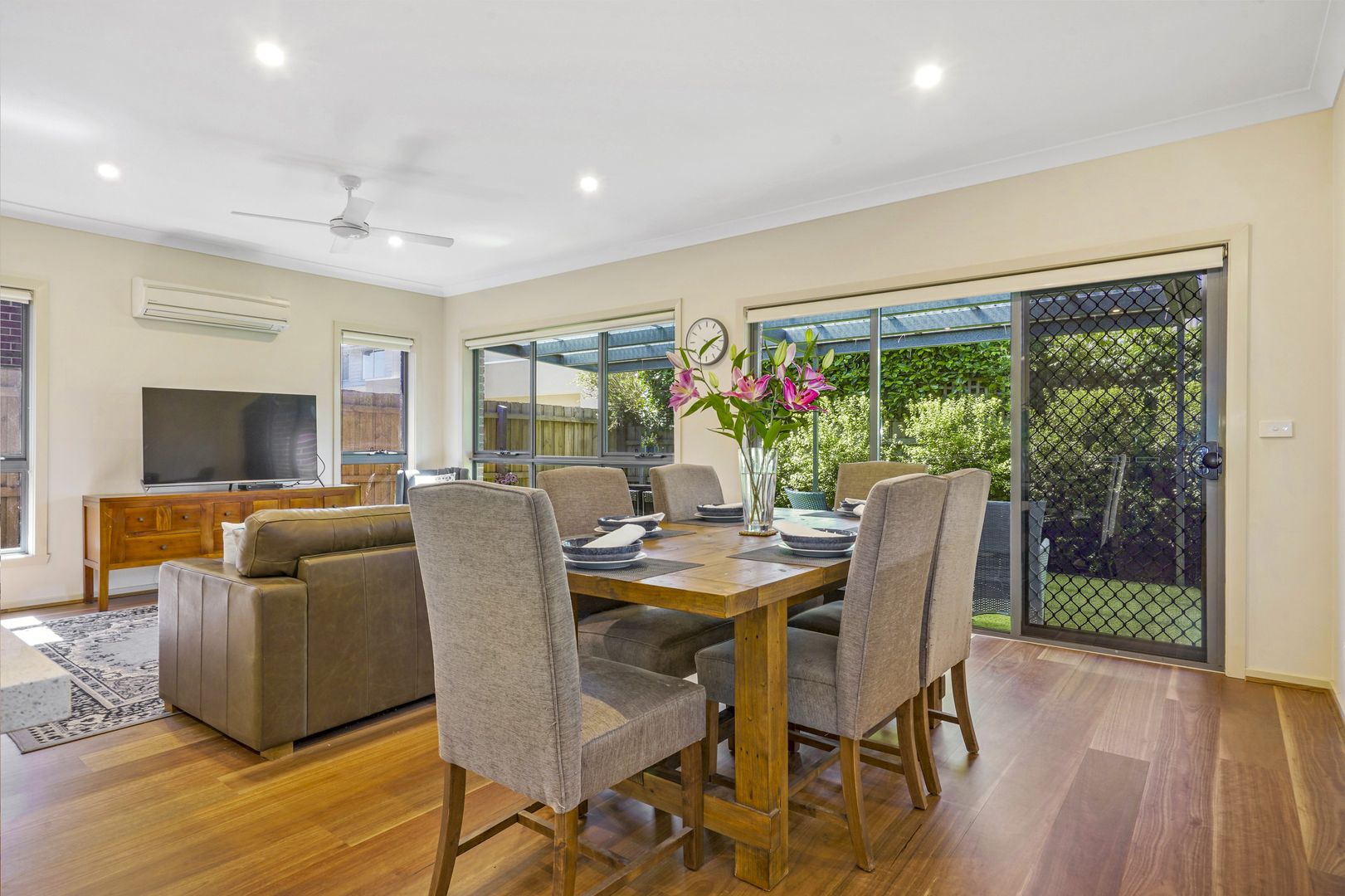 Unit 6/10 Rodney Street, Gisborne VIC 3437, Image 2