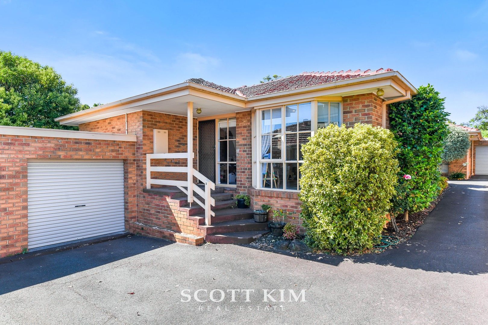 2 bedrooms Villa in 2/28 Munro Avenue MOUNT WAVERLEY VIC, 3149